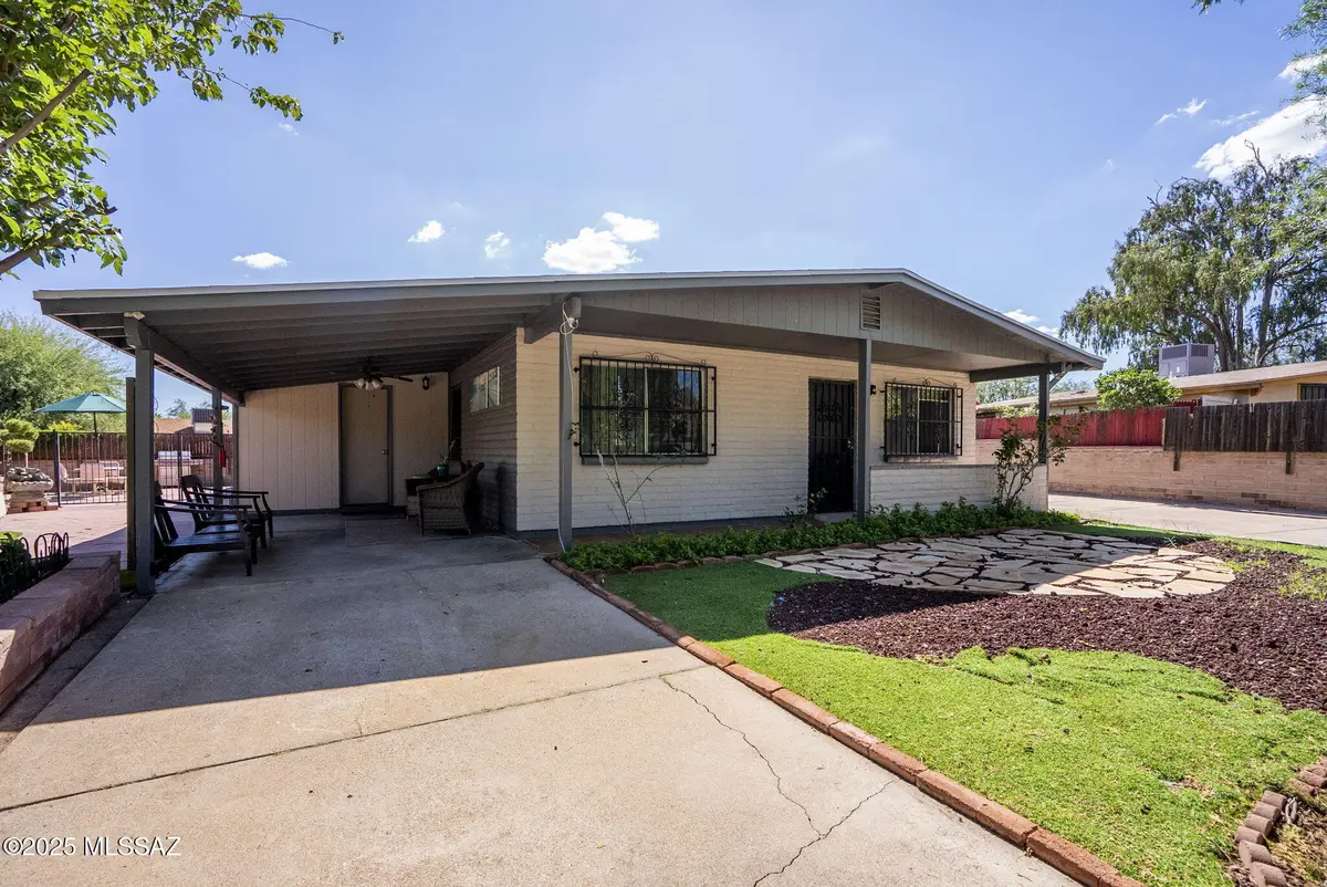 490 E Plaza Karina, Nogales, AZ 85621 - Image #1