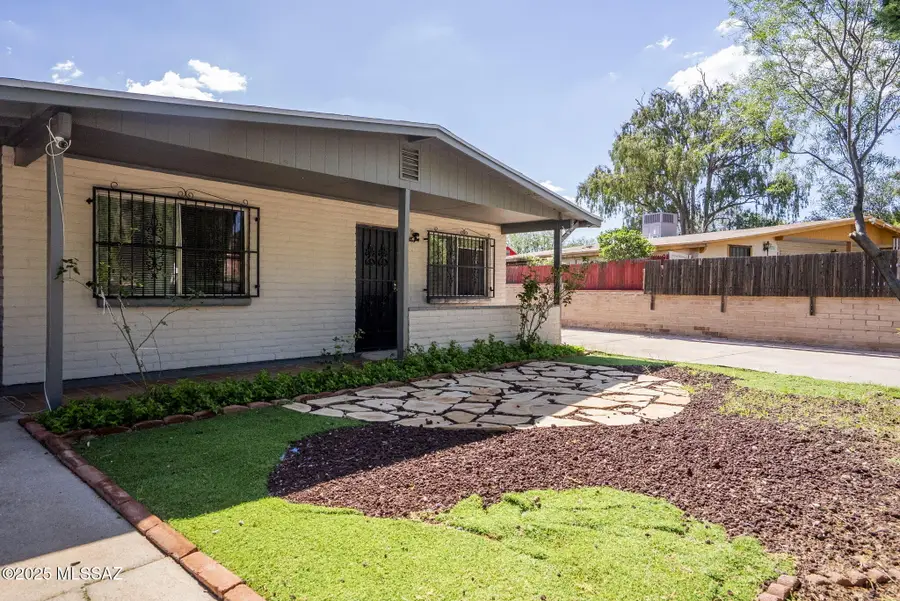 490 E Plaza Karina, Nogales, AZ 85621 - Image #3