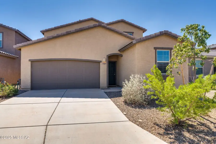 7123 W Jadewood Lane, Tucson, AZ 85757 - Image #2