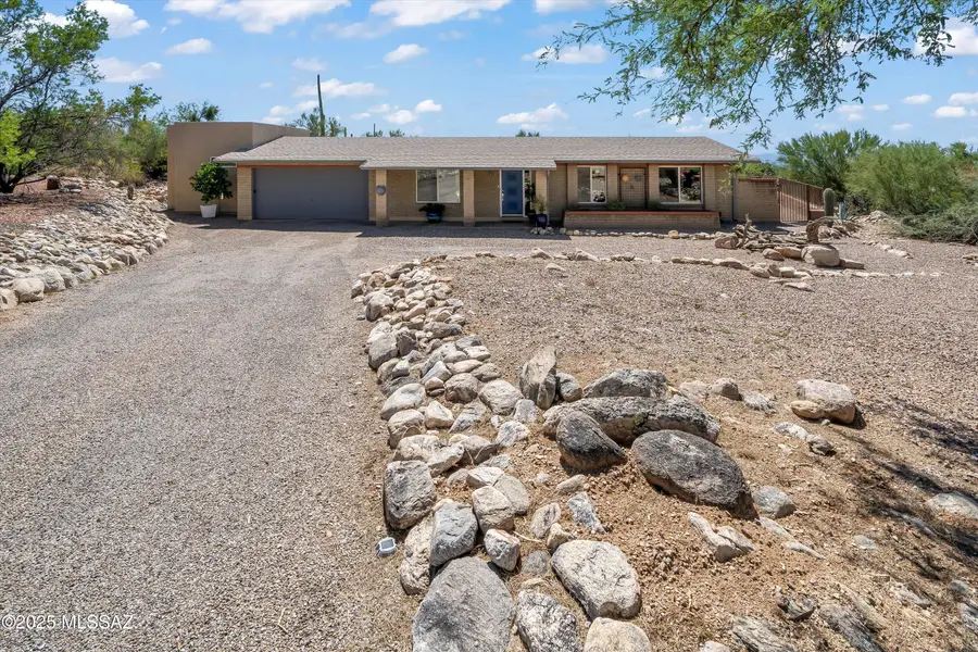 3720 E Esperero Canyon Place, Tucson, AZ 85718 - Image #2