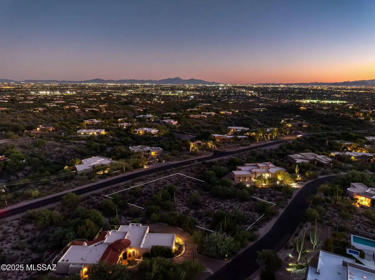 4880 N Avenida De Vizcaya, Tucson, AZ 85718 - Image #1