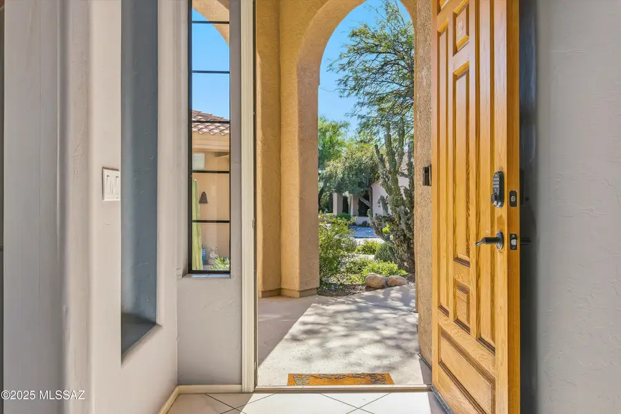 5914 N Golden Eagle Drive, Tucson, AZ 85750 - Image #2