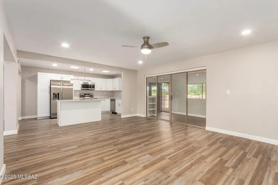 481 E Paseo Chuparosas, Green Valley, AZ 85614 - Image #2