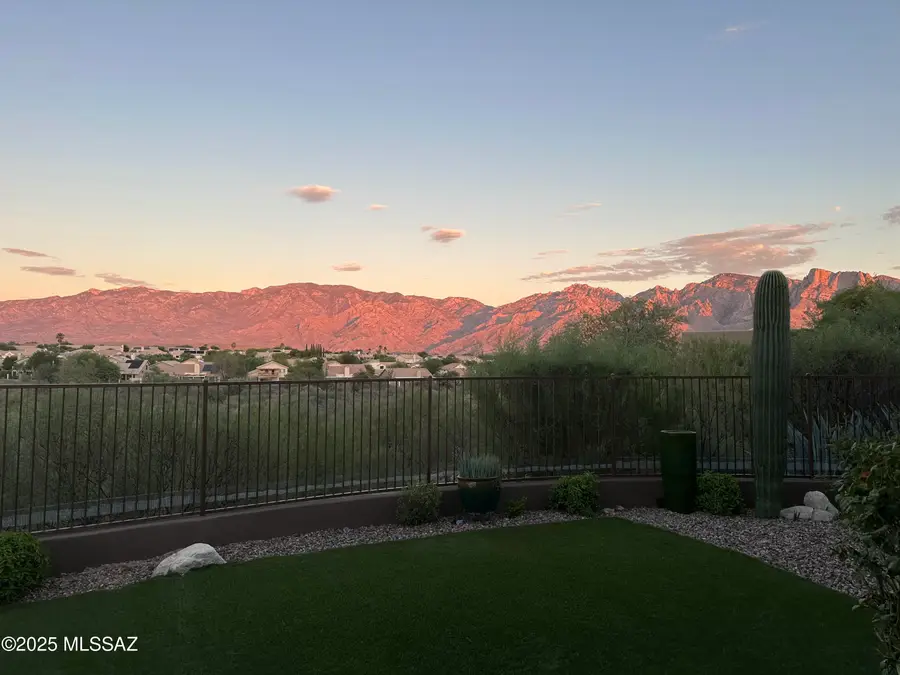 532 W Silhouette Ridge Place, Oro Valley, AZ 85755 - Image #2