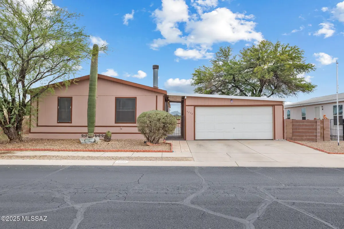 6242 E Ship Rock Drive, Tucson, AZ 85756 - Image #1