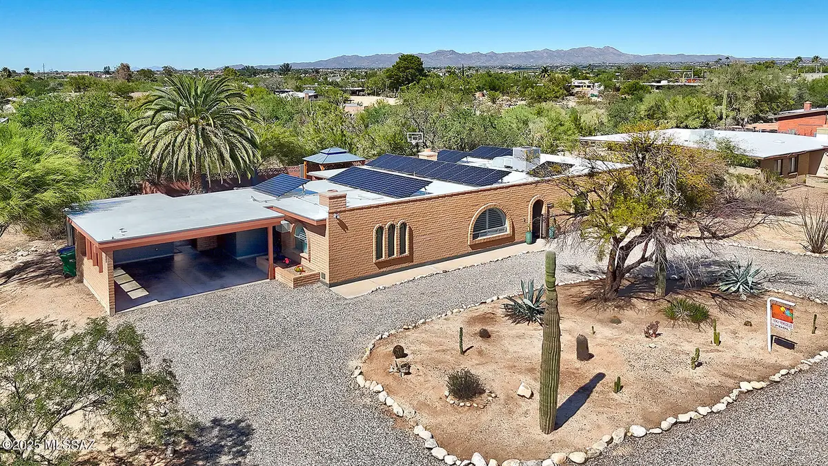 7335 N Casablanca Drive, Tucson, AZ 85704 - Image #1