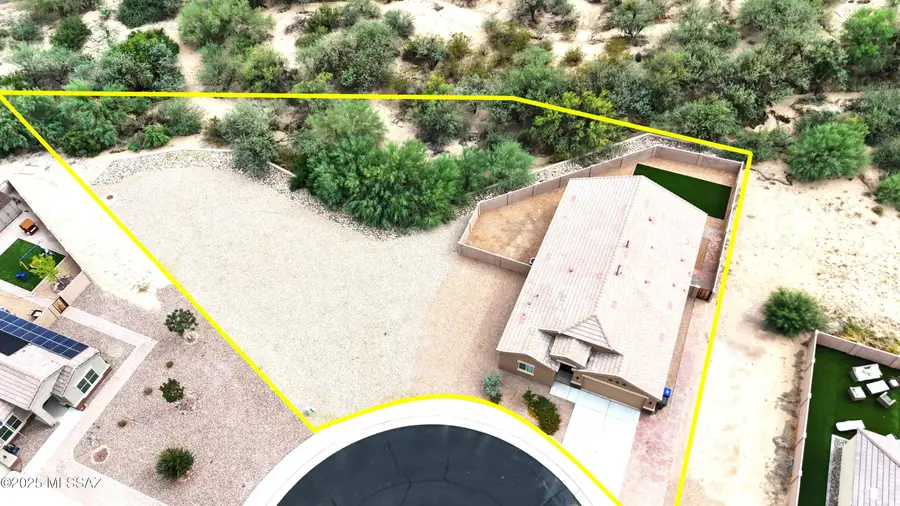 1121 W Meadow Groves Place, Sahuarita, AZ 85629 - Image #2