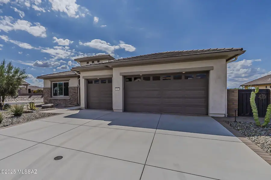 525 N Sonoma Vista, Green Valley, AZ 85614 - #2