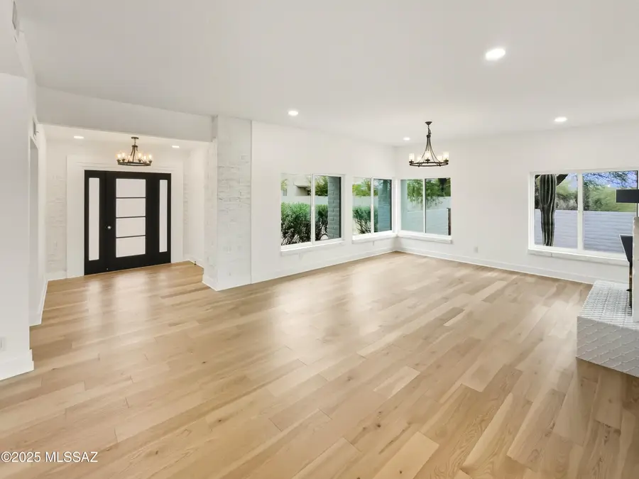 8172 E Galinda Drive, Tucson, AZ 85750 - Image #2