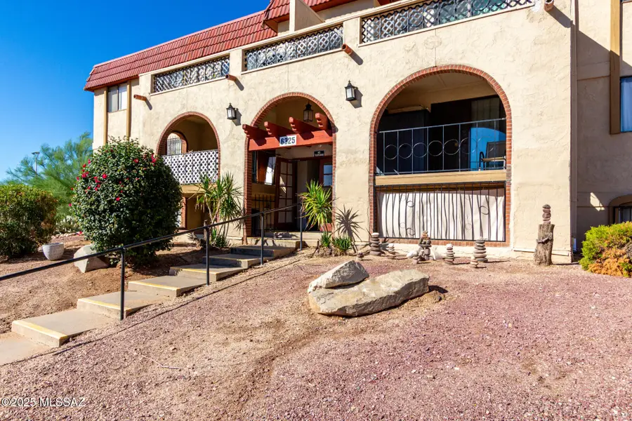 6325 N Barcelona Lane #711, Tucson, AZ 85704 - Image #2