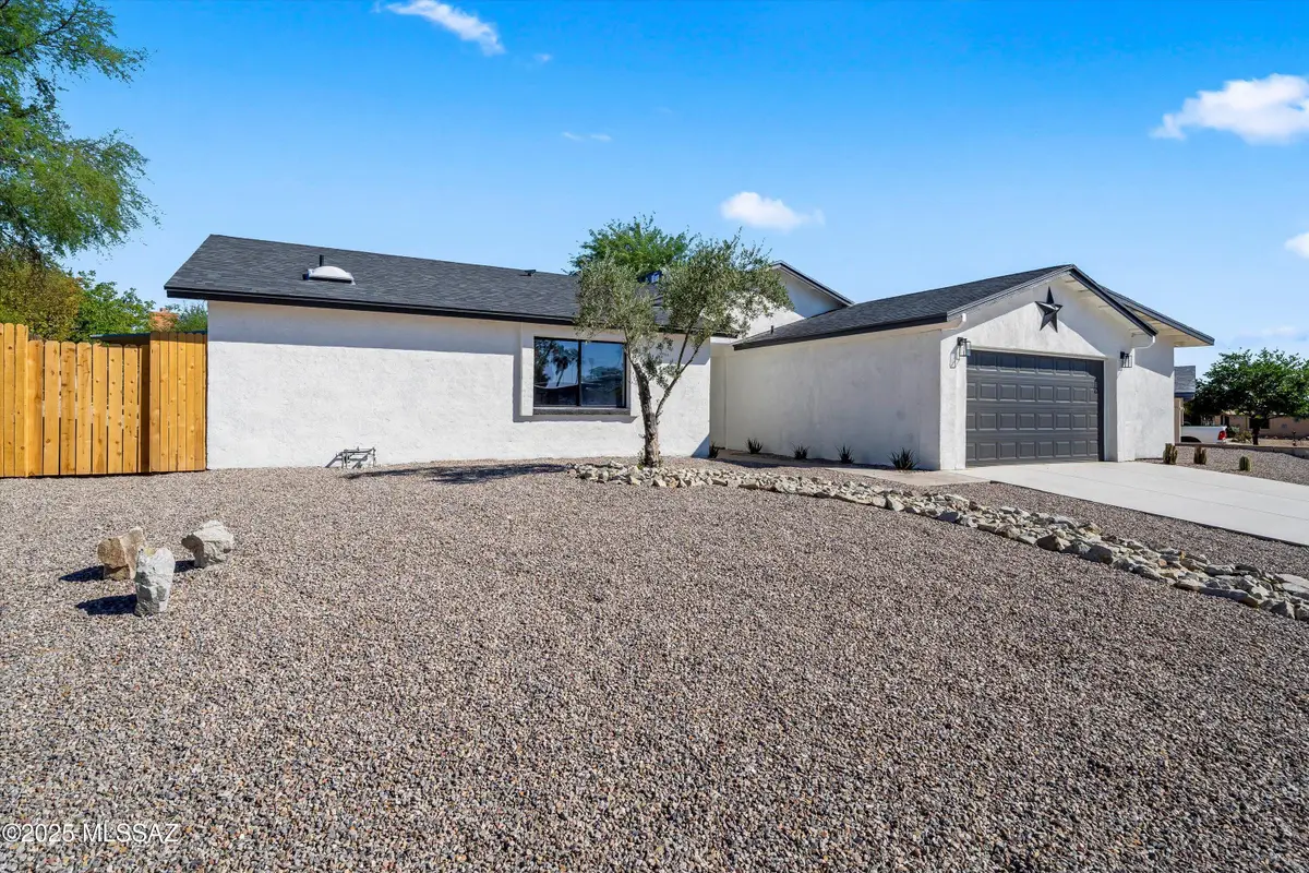 6700 N Half Moon Place, Tucson, AZ 85741 - Image #1