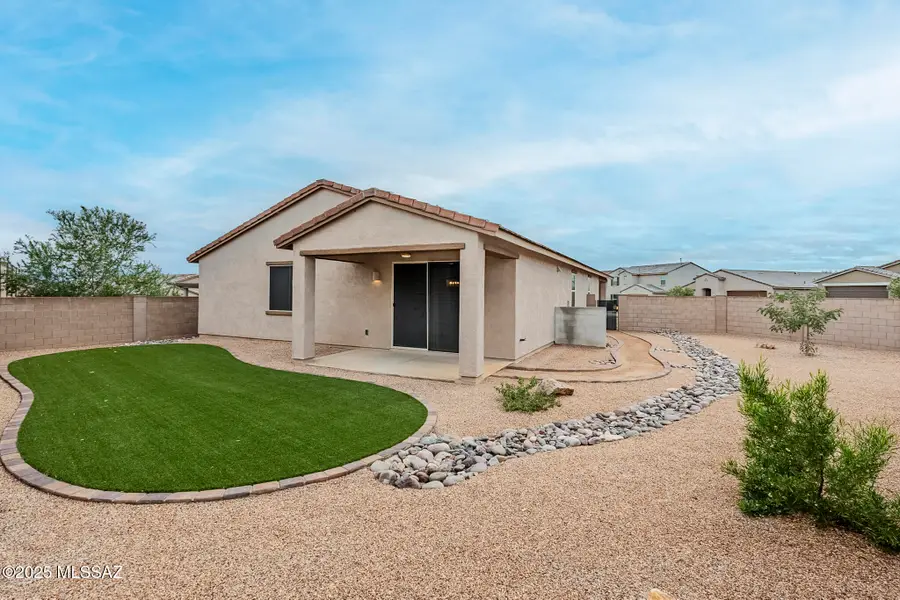 860 W Calle Nicoya, Sahuarita, AZ 85629 - Image #2
