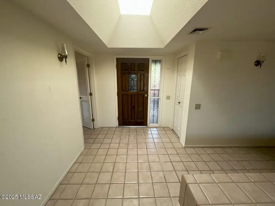 1820 W Camino Urbano, Green Valley, AZ 85622 - Image #2