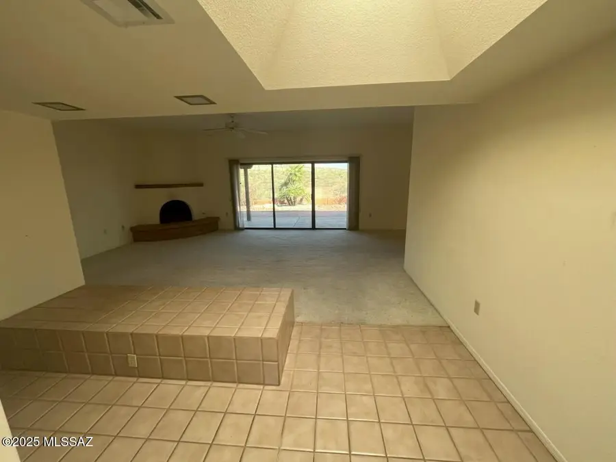 1820 W Camino Urbano, Green Valley, AZ 85622 - Image #3