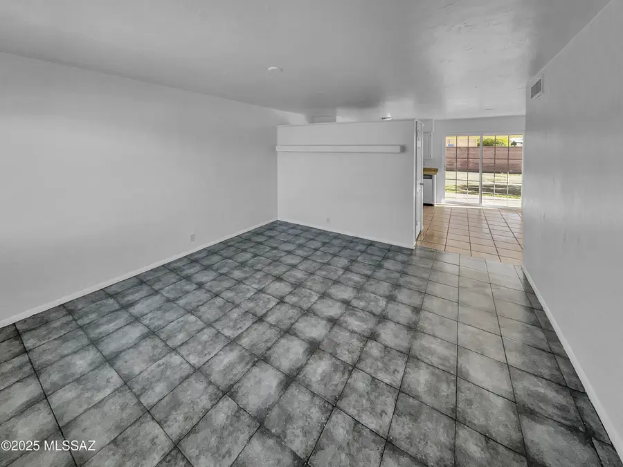6350 E Calle Orion, Tucson, AZ 85710 - Image #3