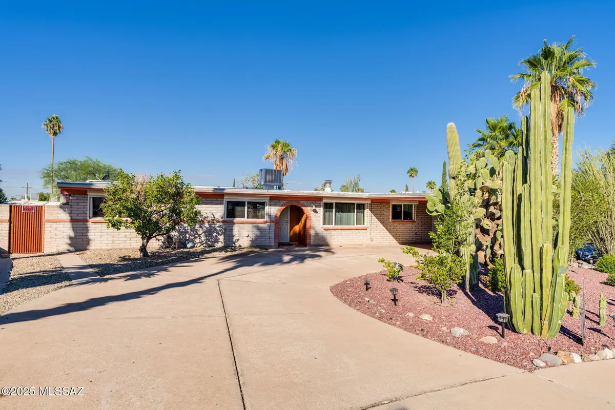 9600 E Watson Drive, Tucson, AZ 85730 - Image #1