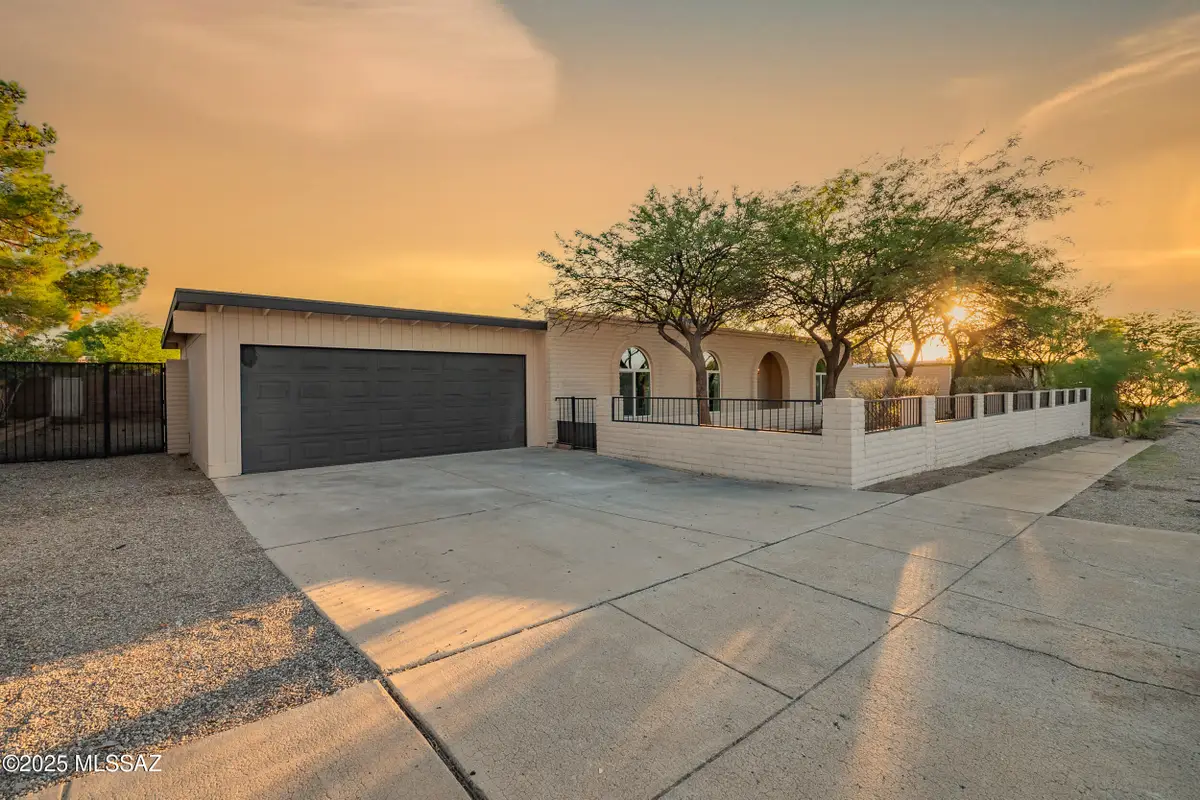 9270 E 6th Street, Tucson, AZ 85710 - Image #1