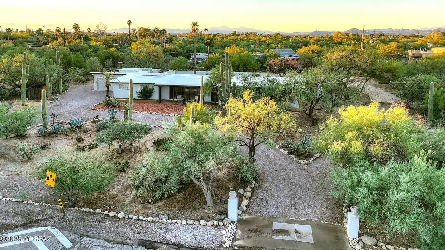 681 W Giaconda Way, Tucson, AZ 85704 - Image #3