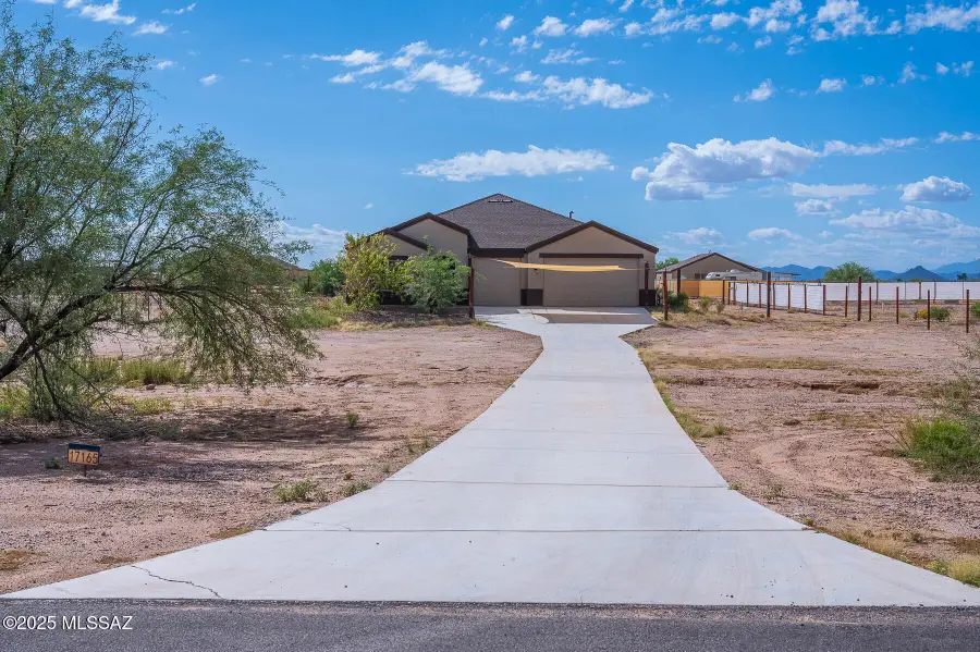17165 W Sharps Rd, Marana, AZ 85653 - Image #2
