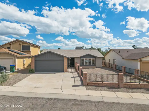 9300 N Eagle Dancer Drive, Tucson, AZ 85742