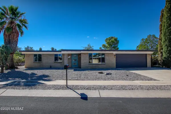 8418 E Rolling Ridge Street, Tucson, AZ 85710