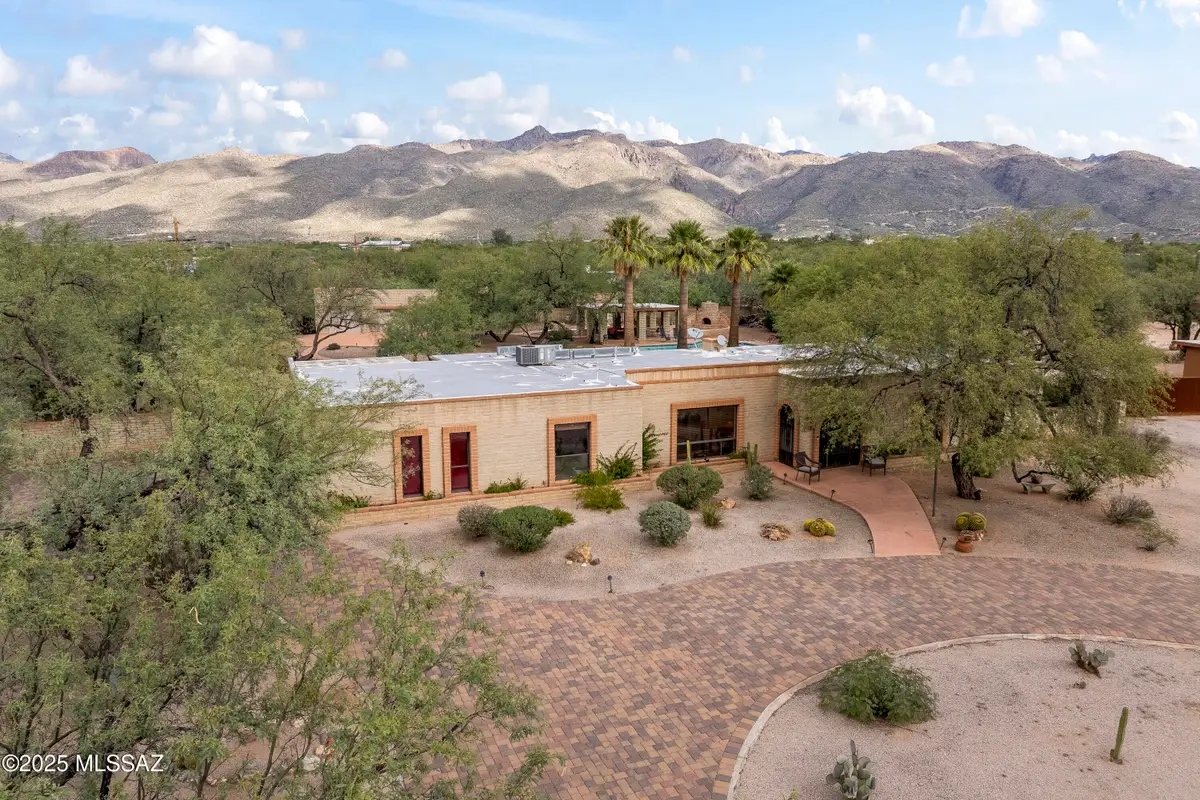 11101 E Calle Vaqueros, Tucson, AZ 85749 - Image #1