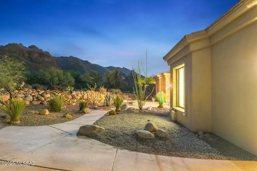 2232 E Quiet Canyon Drive, Tucson, AZ 85718 - Image #2