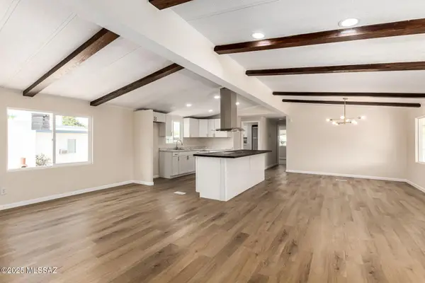 5233 N Royal Palm Drive, Tucson, AZ 85705