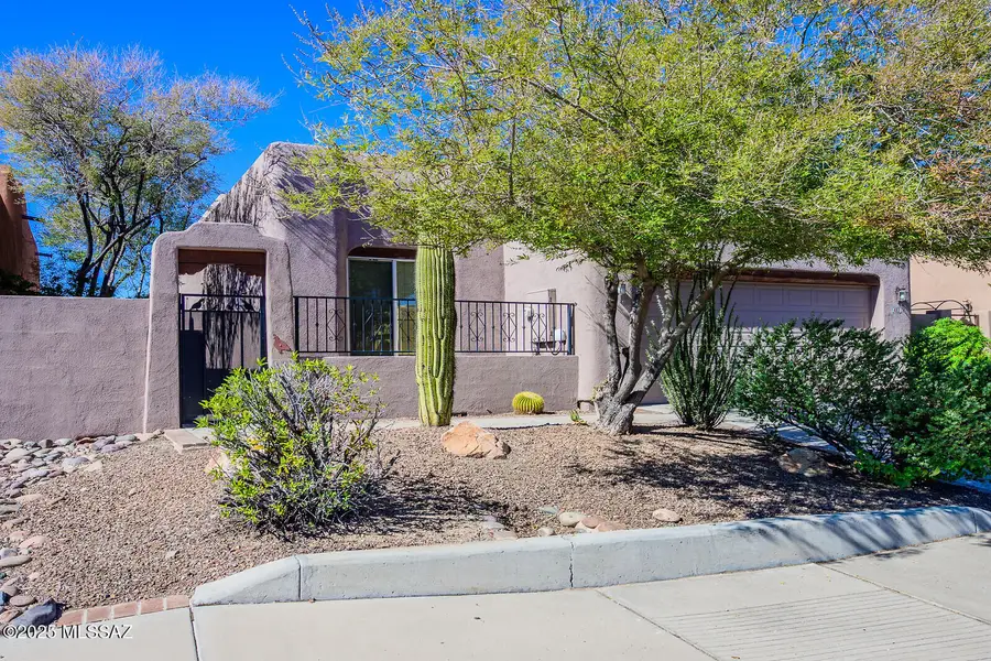 483 N Brook Park, Tucson, AZ 85710 - Image #2