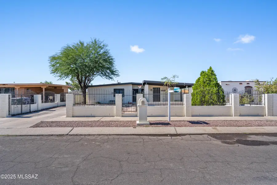 5932 S Liberty Avenue, Tucson, AZ 85706 - Image #2