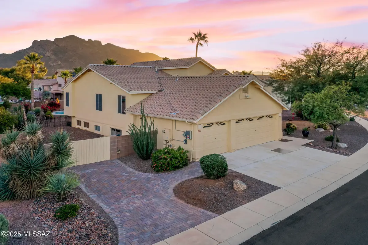 1530 W Dusk Glow Loop, Tucson, AZ 85704 - Image #1