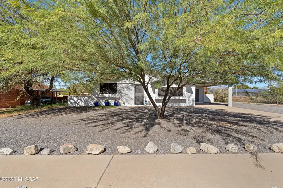 8271 E Kenyon Drive, Tucson, AZ 85710 - Image #3