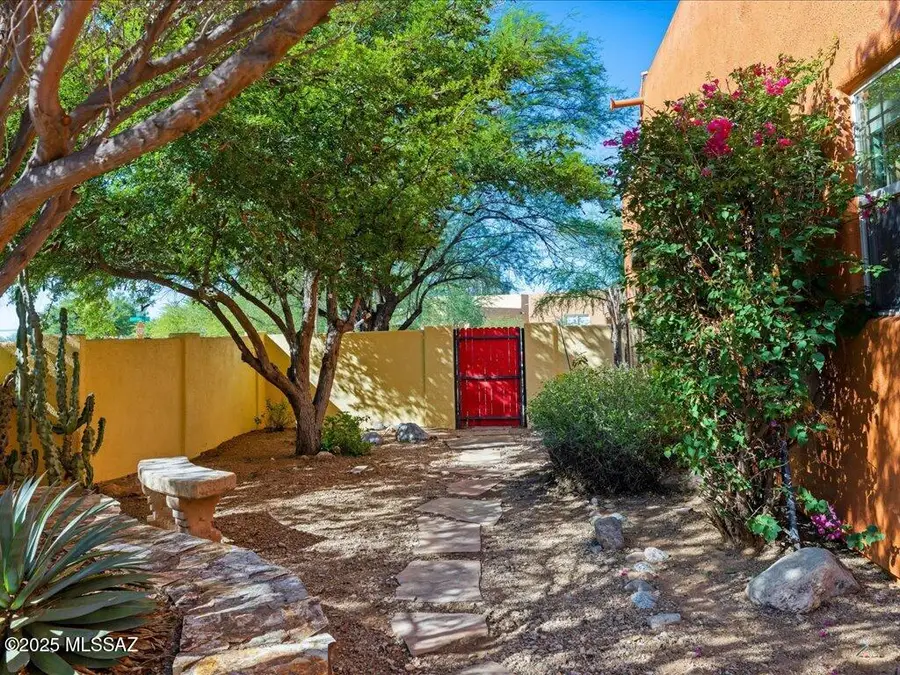 10380 E Roylstons Lane, Tucson, AZ 85747 - Image #2