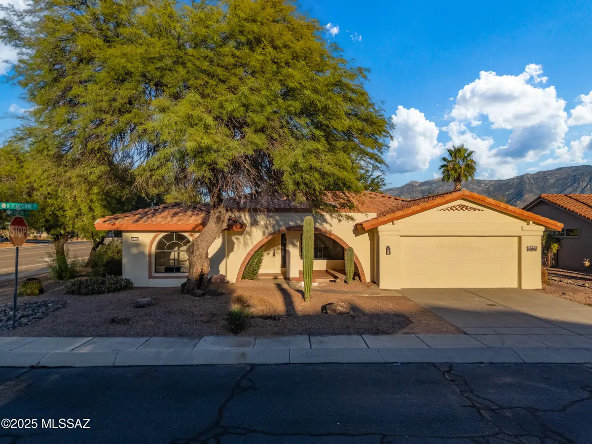 14660 N Flagstone Drive, Oro Valley, AZ 85755 - Image #1