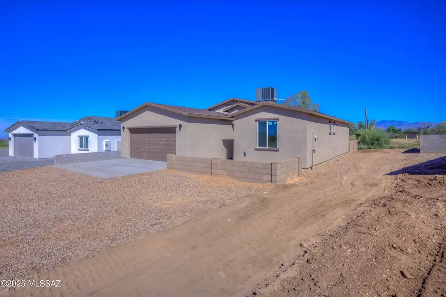 125 S Montgomery Avenue, Corona De Tucson, AZ 85641 - Image #2
