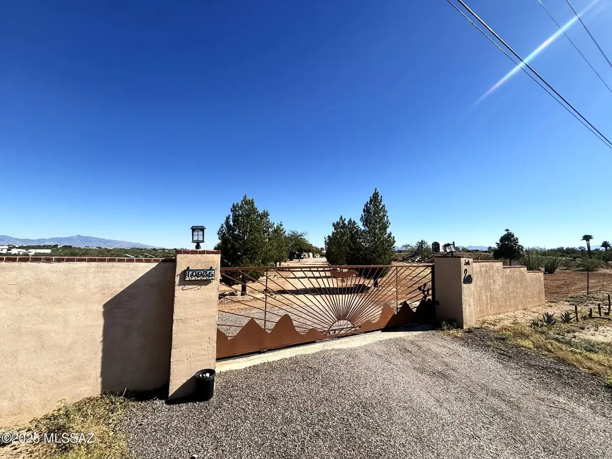10935 S Swan Road, Tucson, AZ 85756 - Image #1
