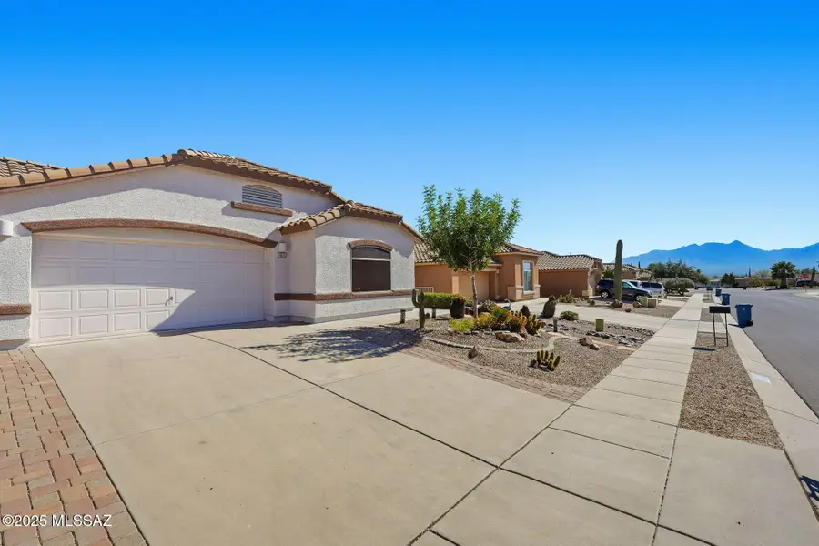 1610 N Rio Bonito, Green Valley, AZ 85614 - Image #2