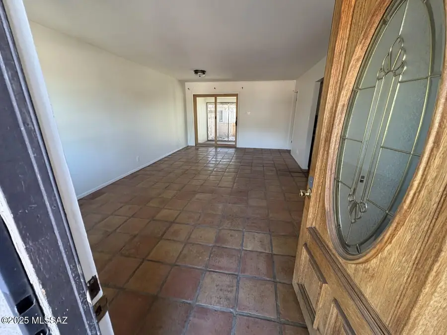 1246 S Camino Seco, Tucson, AZ 85710 - Image #2