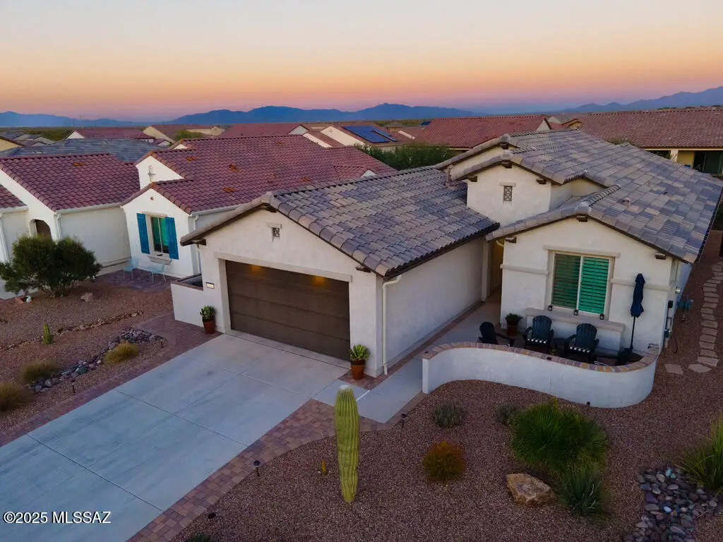 1930 N Agarita Way, Green Valley, AZ 85614 - Image #1