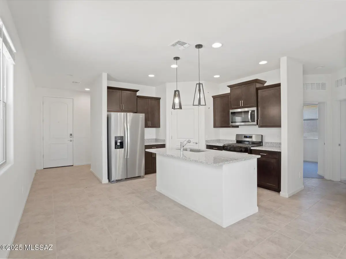 6958 W Sweetshade Lane, Tucson, AZ 85757 - Image #1