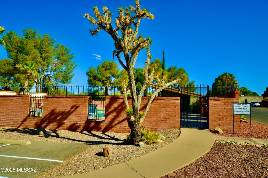 130 W Calle Del Ano, Green Valley, AZ 85614 - Image #2