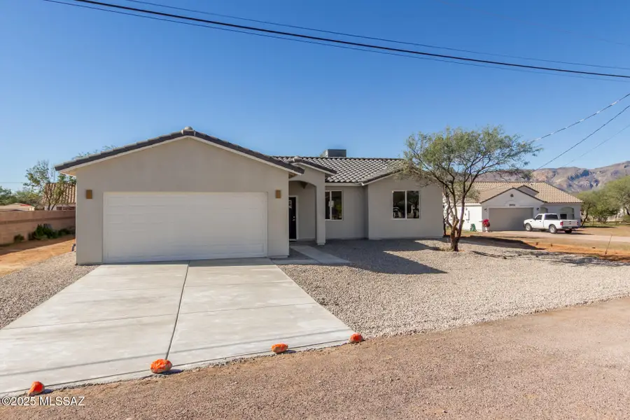 1733 Circulo Alameda, Rio Rico, AZ 85648 - Image #2
