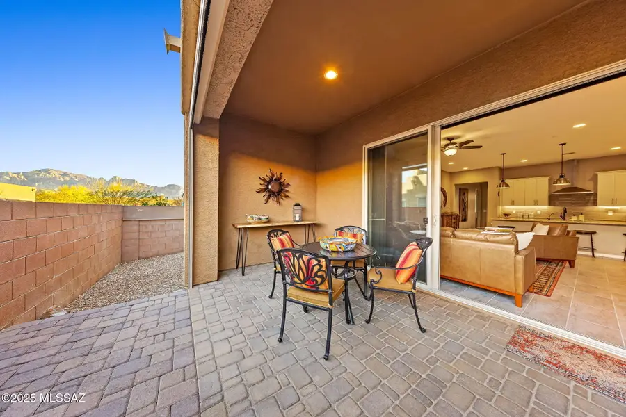 13186 N Humphreys Peak Drive, Oro Valley, AZ 85755 - Image #2