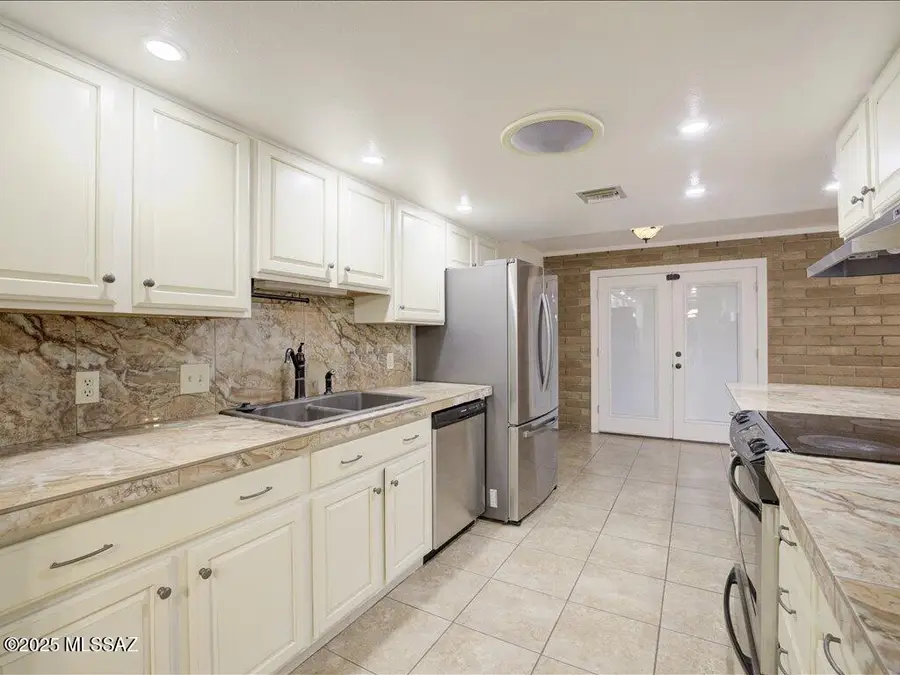 8234 E Big Horn Trail, Tucson, AZ 85750 - Image #3