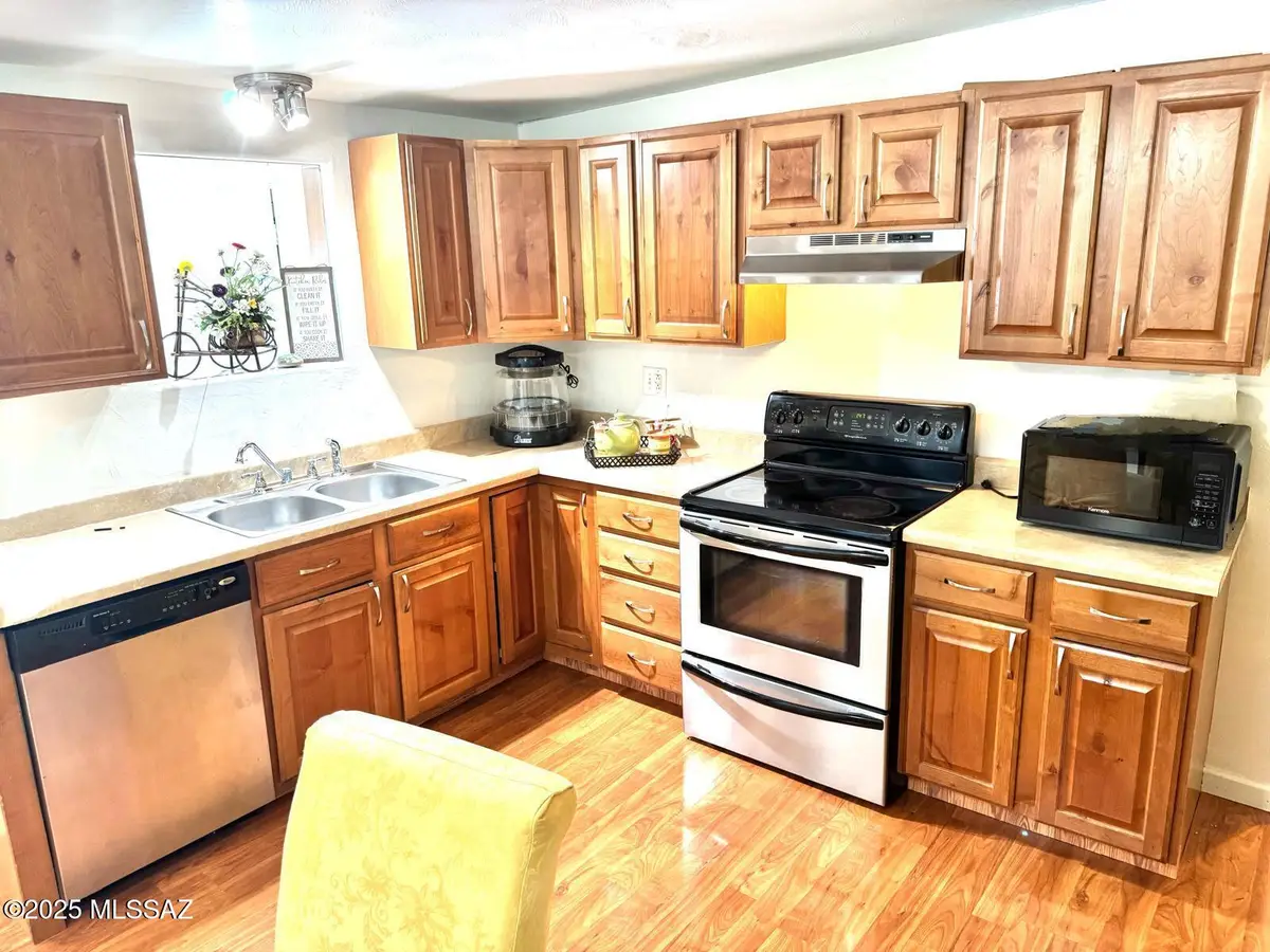 1453 W Roger Road, Tucson, AZ 85705 - Image #1