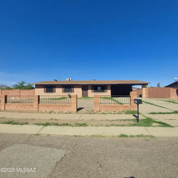 1914 W Cord Wood Court, Tucson, AZ 85746