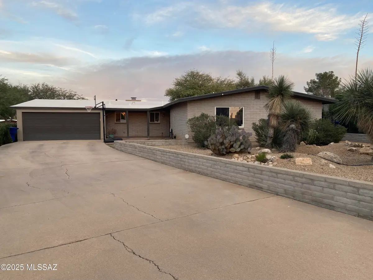 7641 E Adams Drive, Tucson, AZ 85715 - Image #1