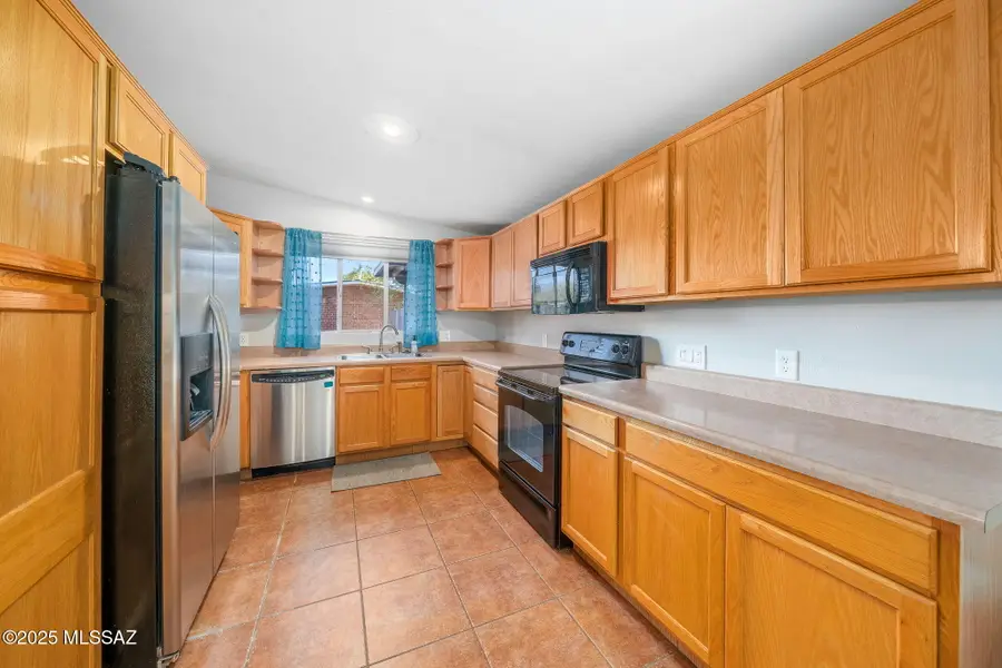6926 E Princeton Drive, Tucson, AZ 85710 - Image #3