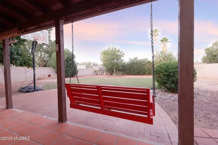 2731 N Dos Hombres Road, Tucson, AZ 85715 - Image #3
