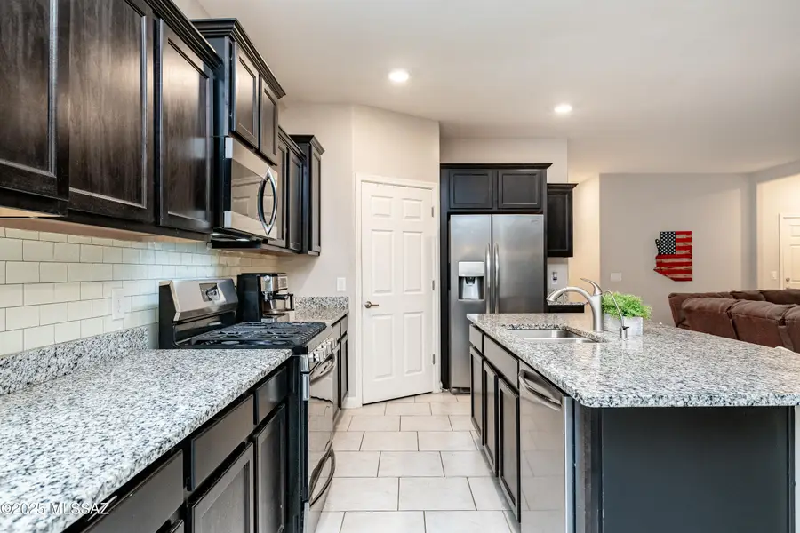 12231 E Becker Drive, Vail, AZ 85641 - Image #2